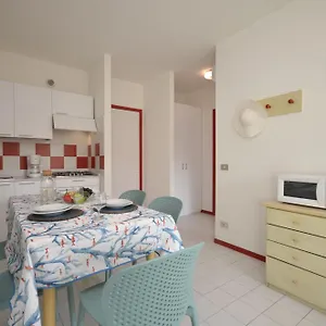  Appartamento Urano Italia