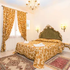https://ca-venezia.hotelinveneto.com