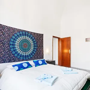 https://piazza-alberti-apartment-with-terrace.it-tuscanyhotel.com