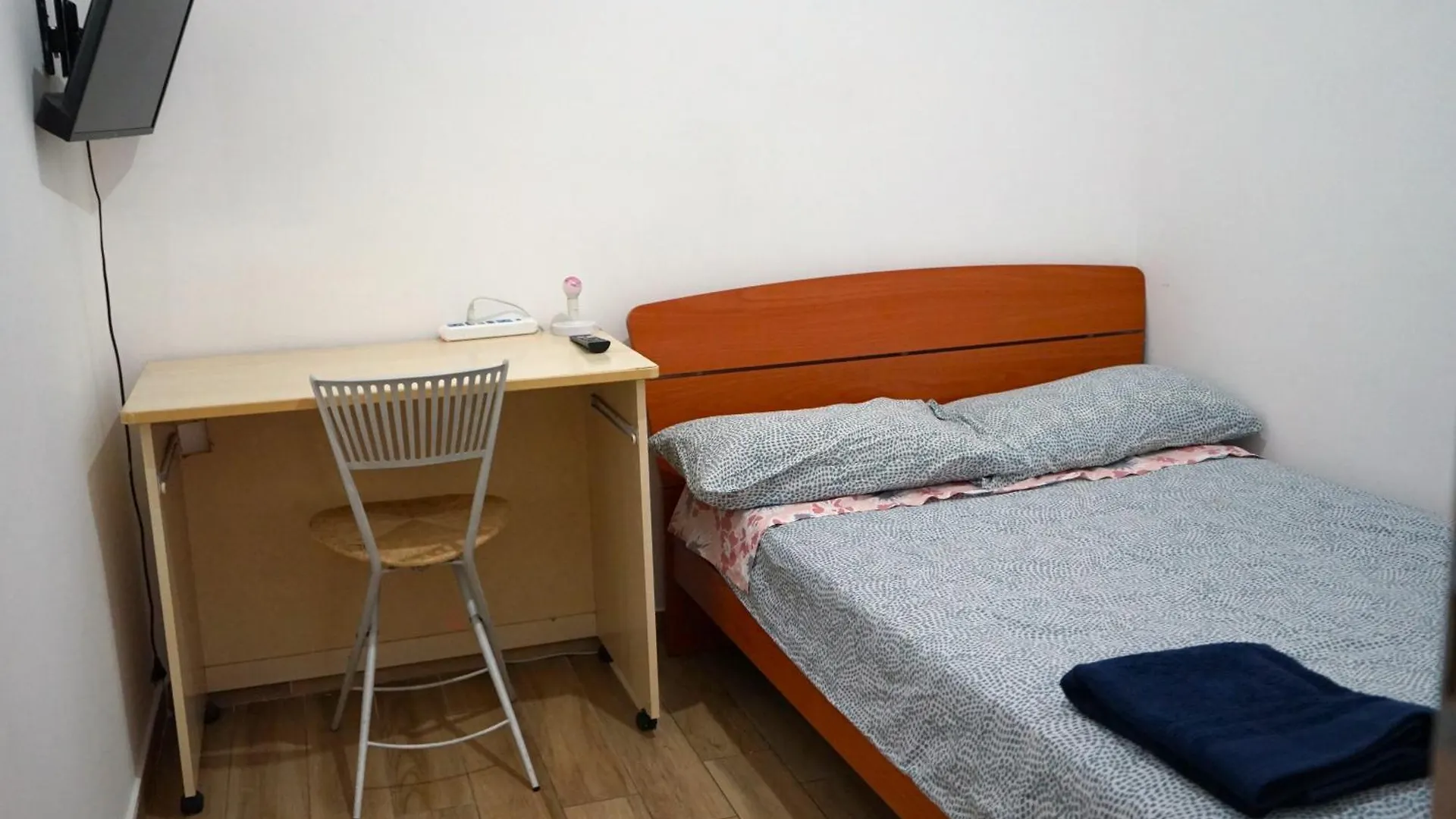 Cozy Rooms Roma 2*,  Italia