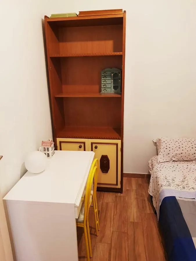 Cozy Rooms Roma Pensión